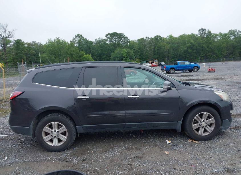 Photo 13 of 2014 Chevrolet Traverse 2LT (VIN 1GNKRHKD4EJ377095)
