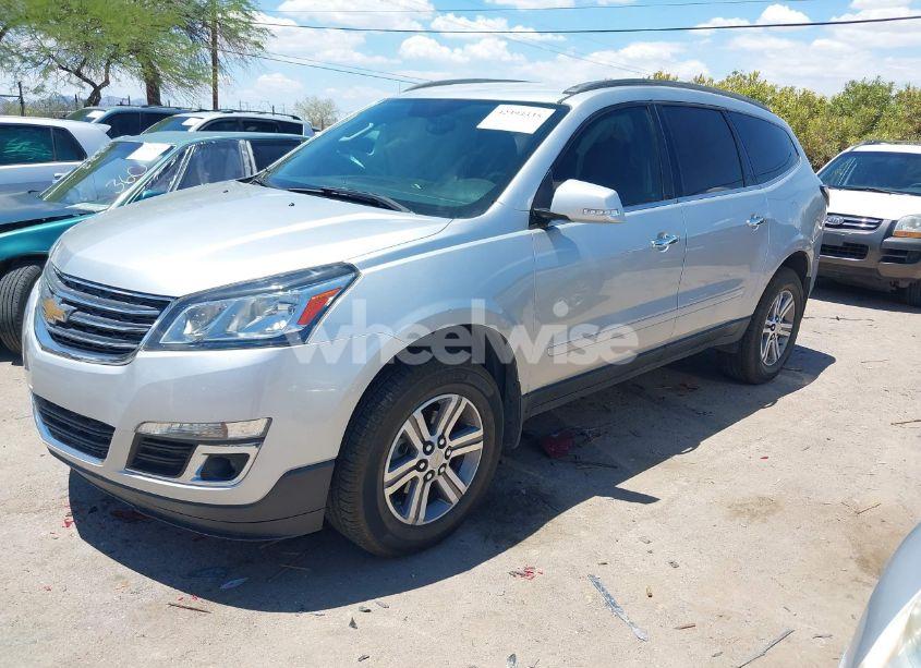 Photo 2 of 2015 Chevrolet Traverse 2LT (VIN 1GNKRHKD4FJ135456)