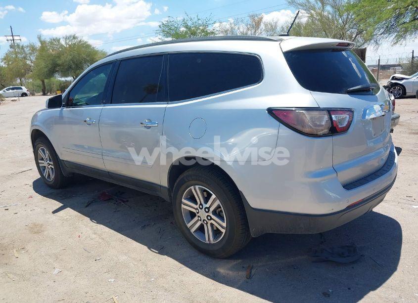 Photo 3 of 2015 Chevrolet Traverse 2LT (VIN 1GNKRHKD4FJ135456)