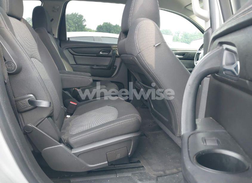 Photo 8 of 2016 Chevrolet Traverse 2LT (VIN 1GNKRHKD4GJ254190)