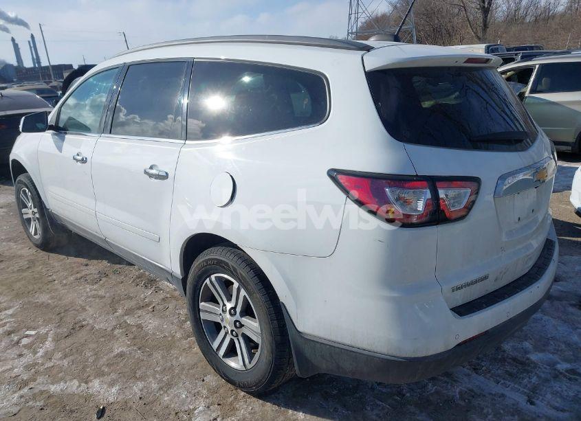 Photo 3 of 2017 Chevrolet Traverse 2LT (VIN 1GNKRHKD4HJ142099)