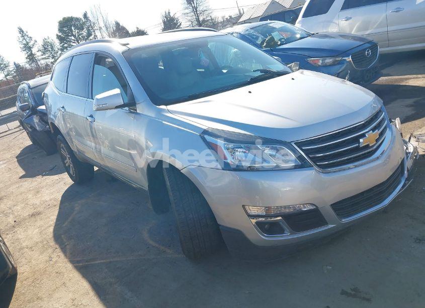 2017 Chevrolet Traverse 2LT (VIN 1GNKRHKD4HJ196163) main photo