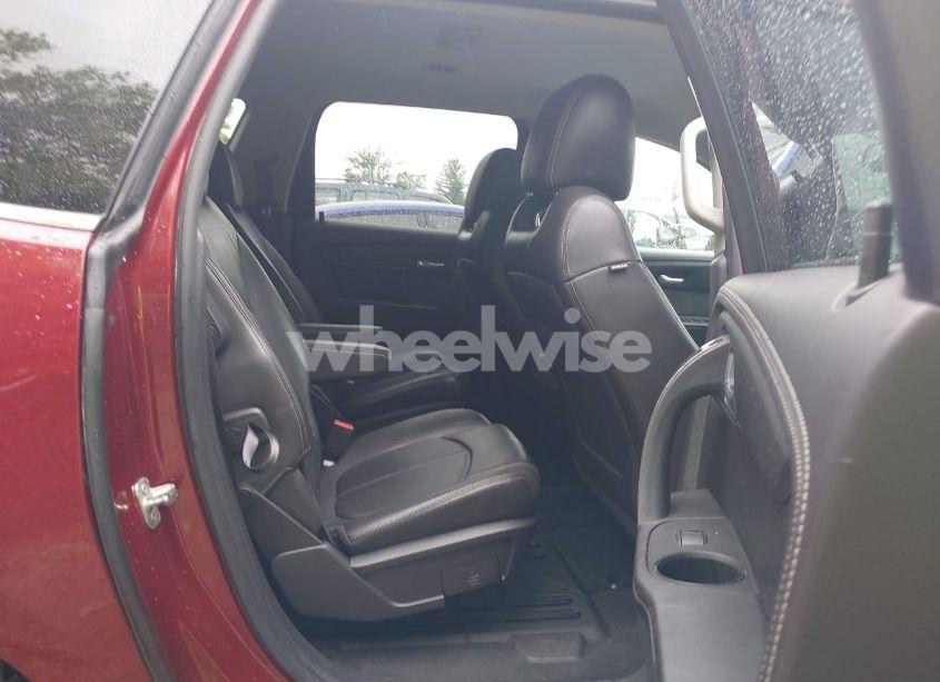 Photo 8 of 2017 Chevrolet Traverse 2LT (VIN 1GNKRHKD4HJ232000)