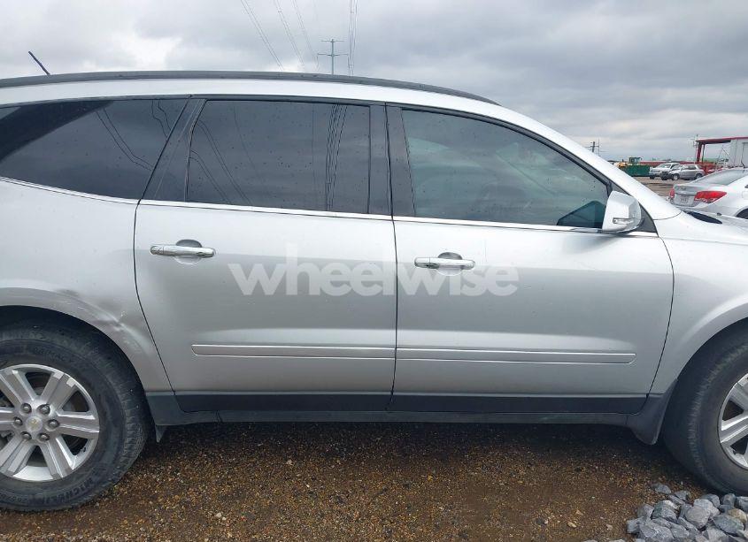 Photo 13 of 2014 Chevrolet Traverse 2LT (VIN 1GNKRHKD5EJ163152)
