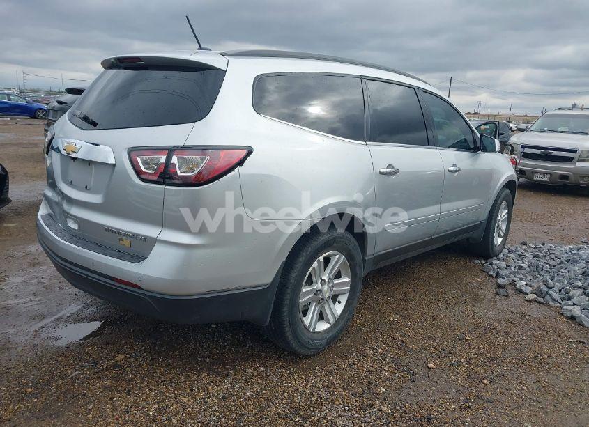 Photo 4 of 2014 Chevrolet Traverse 2LT (VIN 1GNKRHKD5EJ163152)