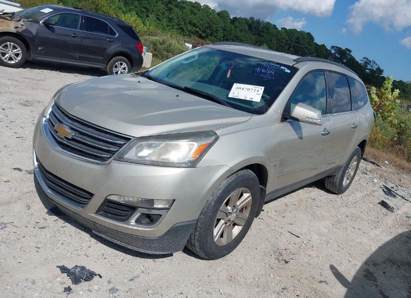Photo 2 of 2014 Chevrolet Traverse 2LT (VIN 1GNKRHKD5EJ186284)