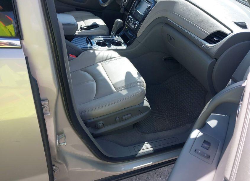 Photo 5 of 2014 Chevrolet Traverse 2LT (VIN 1GNKRHKD5EJ186284)