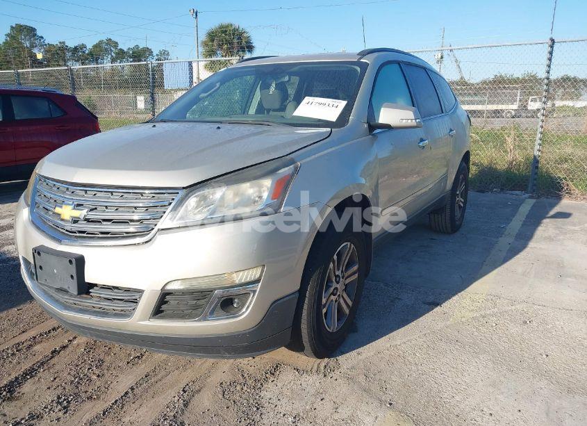 Photo 2 of 2015 Chevrolet Traverse 2LT (VIN 1GNKRHKD5FJ133022)