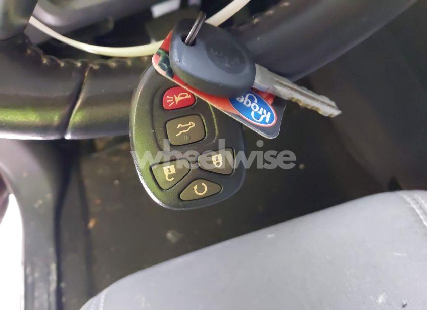 Photo 11 of 2015 Chevrolet Traverse 2LT (VIN 1GNKRHKD5FJ185587)