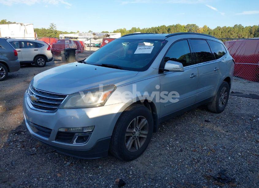 Photo 2 of 2016 Chevrolet Traverse 2LT (VIN 1GNKRHKD5GJ121082)