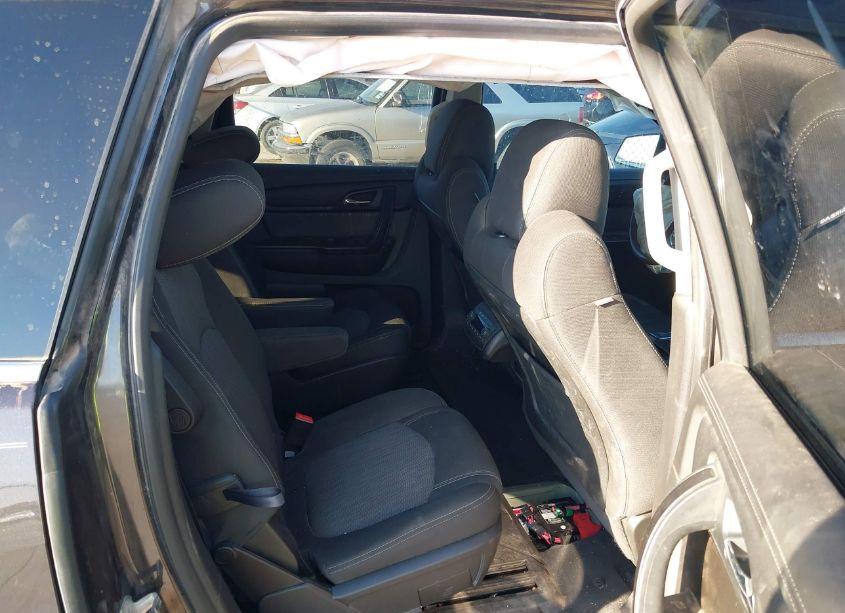 Photo 8 of 2017 Chevrolet Traverse 2LT (VIN 1GNKRHKD5HJ120404)