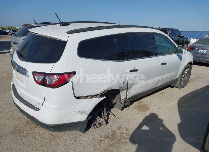 Photo 4 of 2017 Chevrolet Traverse 2LT (VIN 1GNKRHKD5HJ341050)