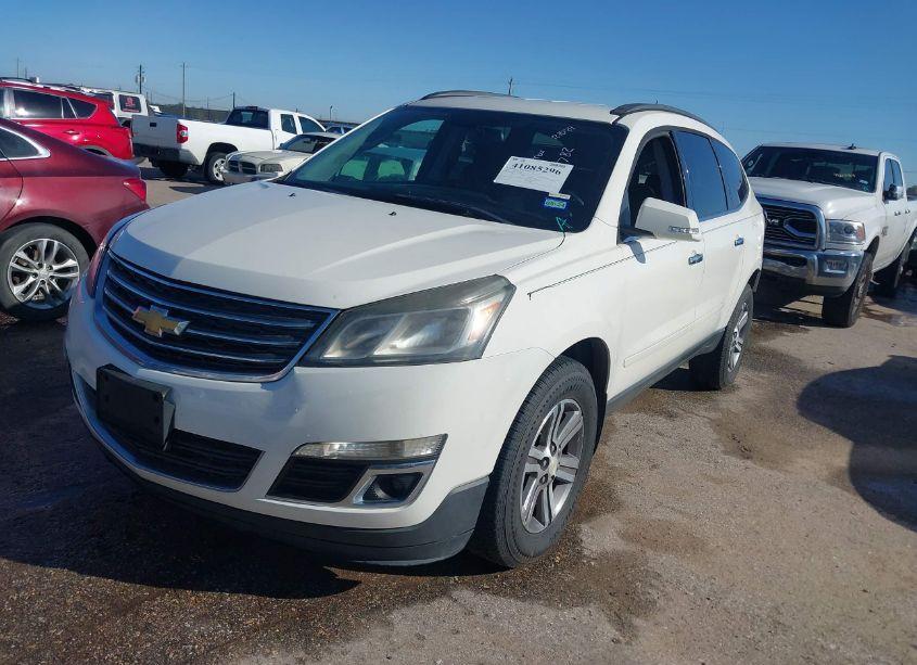 Photo 2 of 2015 Chevrolet Traverse 2LT (VIN 1GNKRHKD6FJ157782)