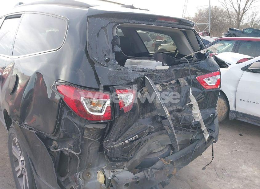 Photo 6 of 2017 Chevrolet Traverse 2LT (VIN 1GNKRHKD6HJ348671)