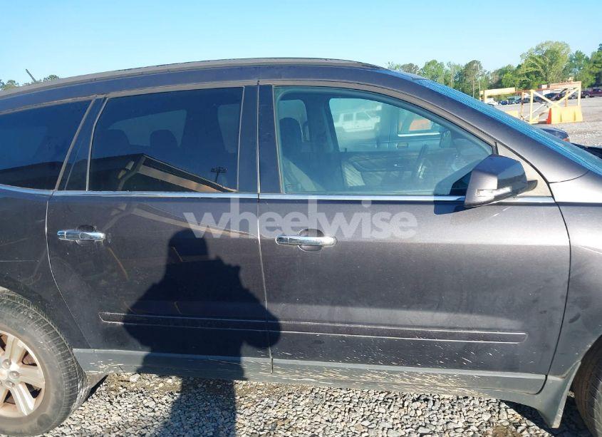 Photo 13 of 2014 Chevrolet Traverse 2LT (VIN 1GNKRHKD7EJ126393)