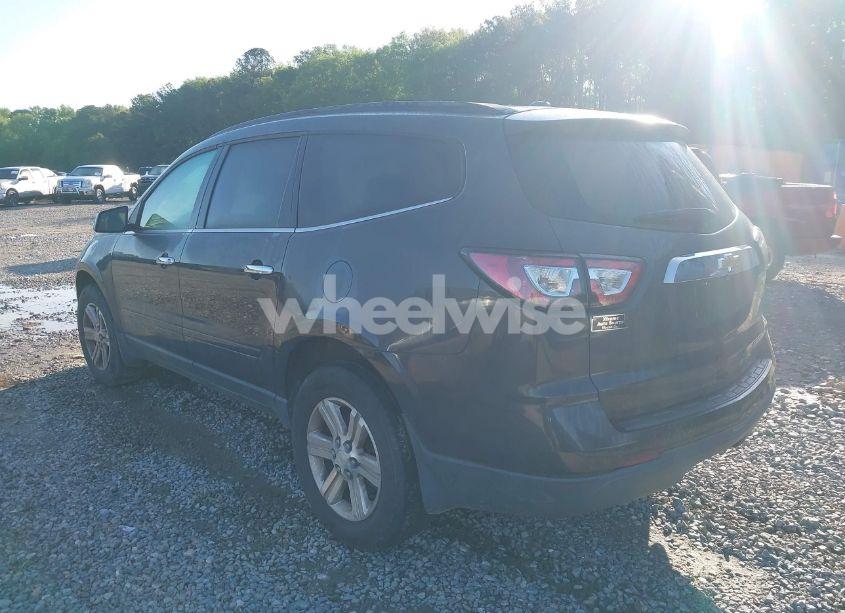 Photo 3 of 2014 Chevrolet Traverse 2LT (VIN 1GNKRHKD7EJ126393)