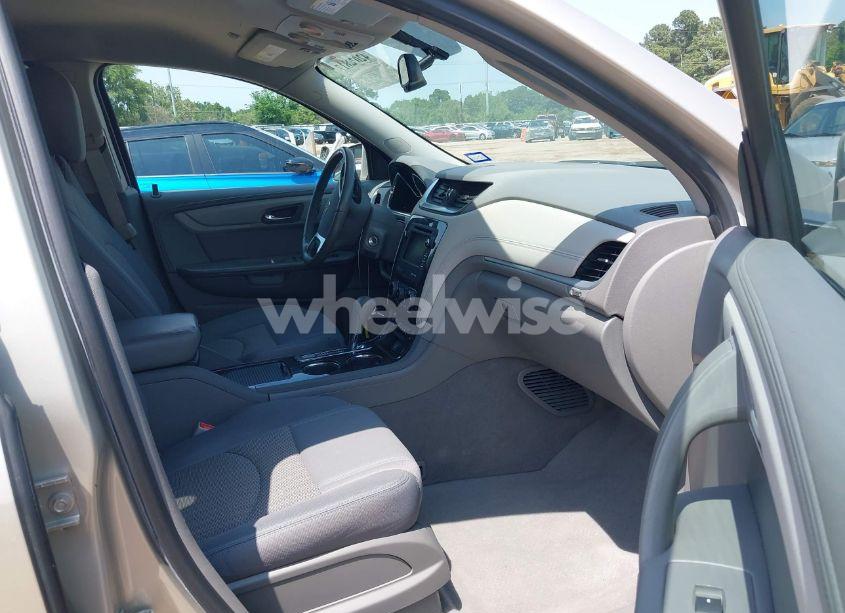 Photo 5 of 2015 Chevrolet Traverse LT (VIN 1GNKRHKD7FJ109076)