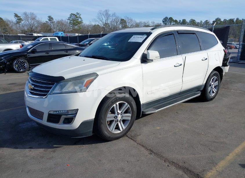 Photo 2 of 2015 Chevrolet Traverse 2LT (VIN 1GNKRHKD7FJ228472)