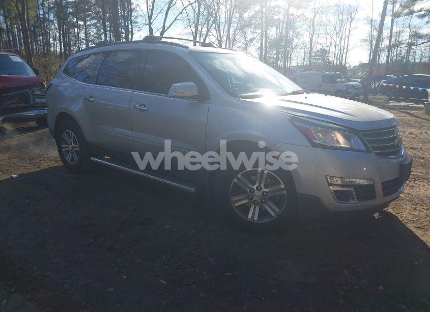 2017 Chevrolet Traverse 2LT (VIN 1GNKRHKD7HJ236090) main photo