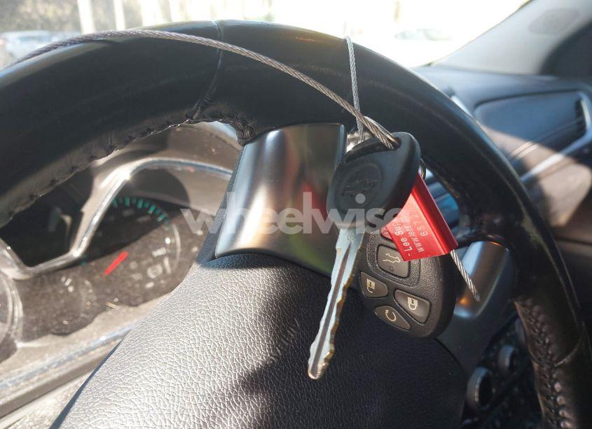 Photo 11 of 2017 Chevrolet Traverse 2LT (VIN 1GNKRHKD7HJ236090)