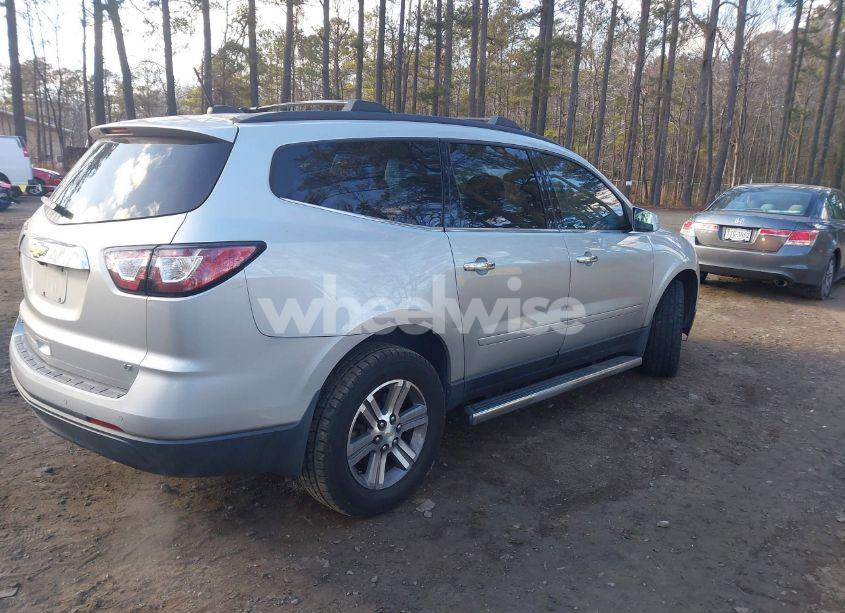 Photo 4 of 2017 Chevrolet Traverse 2LT (VIN 1GNKRHKD7HJ236090)