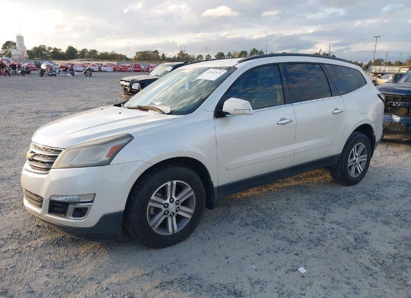 Photo 2 of 2015 Chevrolet Traverse 2LT (VIN 1GNKRHKD8FJ239741)