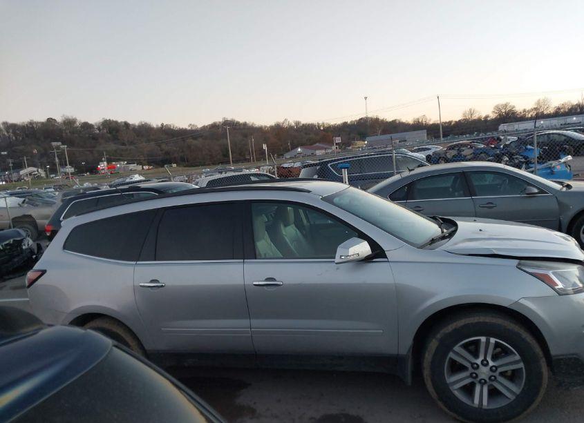 Photo 13 of 2015 Chevrolet Traverse 2LT (VIN 1GNKRHKD8FJ305446)