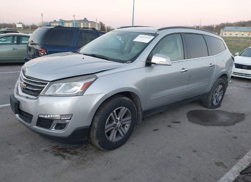 Photo 2 of 2015 Chevrolet Traverse 2LT (VIN 1GNKRHKD8FJ305446)