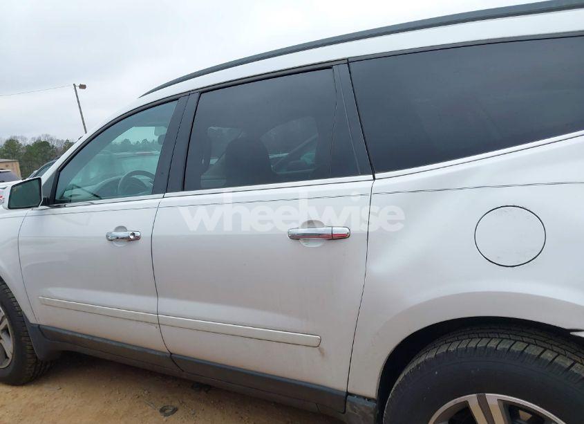 Photo 14 of 2016 Chevrolet Traverse 2LT (VIN 1GNKRHKD8GJ152732)