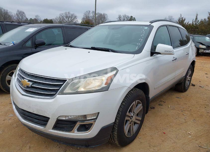 Photo 2 of 2016 Chevrolet Traverse 2LT (VIN 1GNKRHKD8GJ152732)
