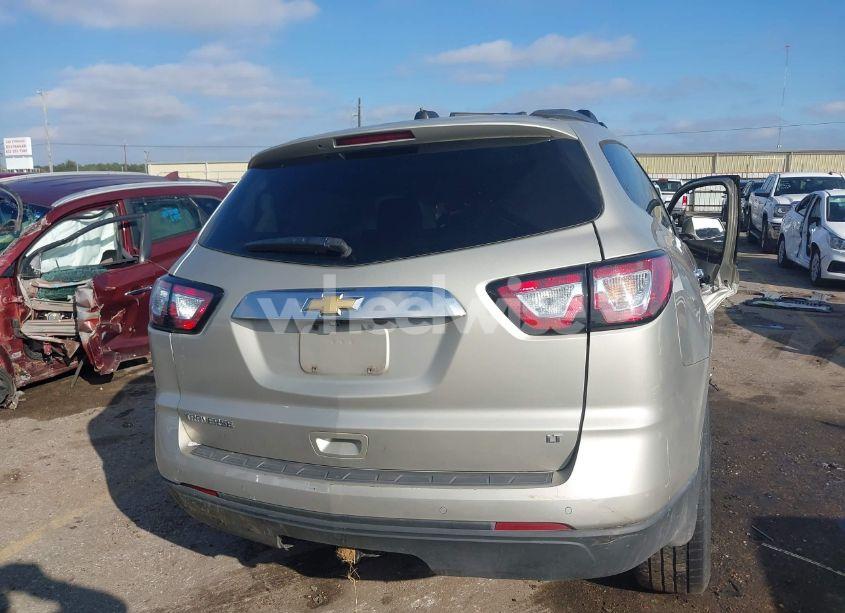Photo 15 of 2017 Chevrolet Traverse 2LT (VIN 1GNKRHKD8HJ193427)