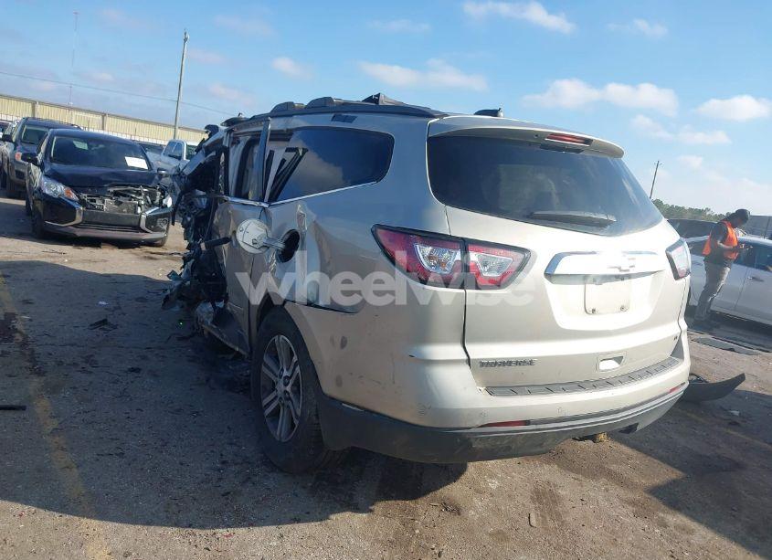 Photo 3 of 2017 Chevrolet Traverse 2LT (VIN 1GNKRHKD8HJ193427)