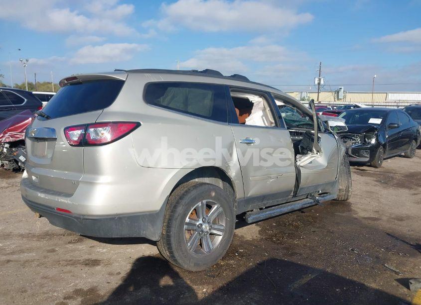 Photo 4 of 2017 Chevrolet Traverse 2LT (VIN 1GNKRHKD8HJ193427)