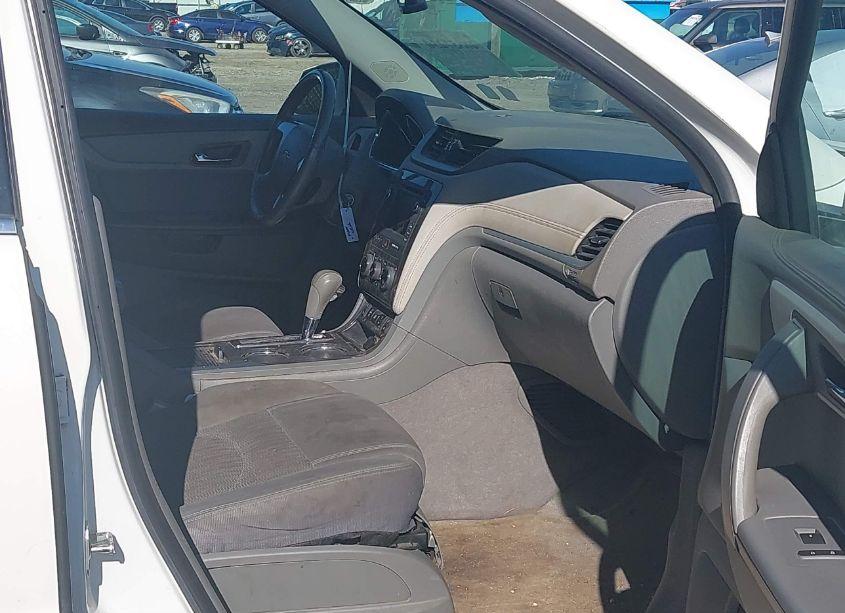 Photo 5 of 2014 Chevrolet Traverse 2LT (VIN 1GNKRHKD9EJ114973)