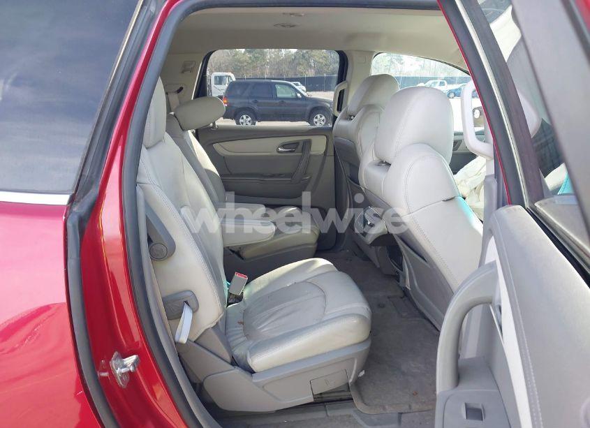 Photo 8 of 2014 Chevrolet Traverse 2LT (VIN 1GNKRHKD9EJ161419)