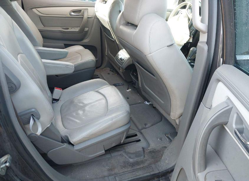 Photo 8 of 2015 Chevrolet Traverse 2LT (VIN 1GNKRHKD9FJ174544)