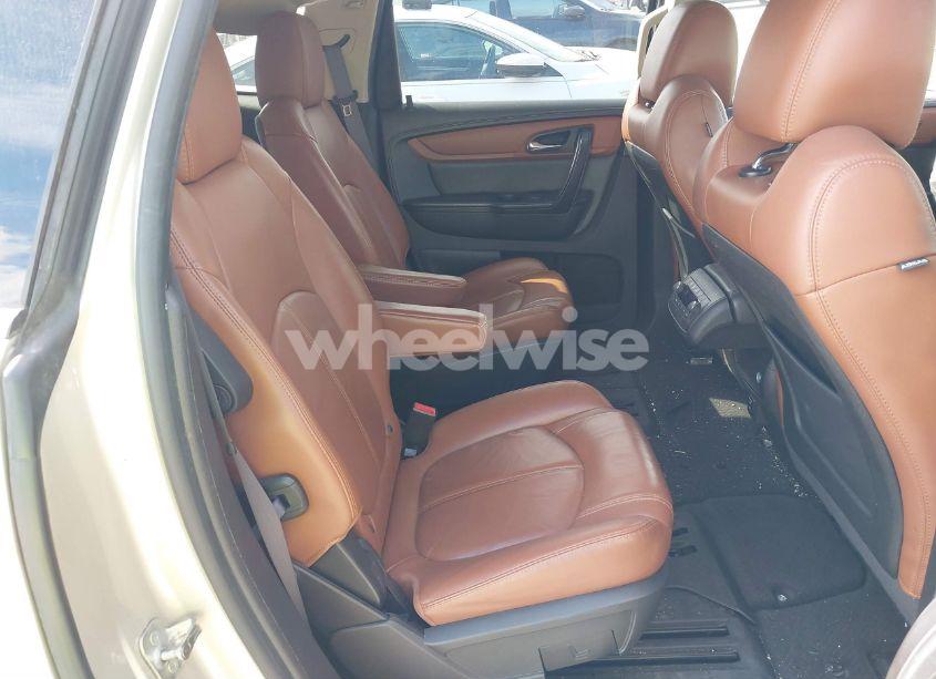 Photo 8 of 2015 Chevrolet Traverse 2LT (VIN 1GNKRHKD9FJ222771)