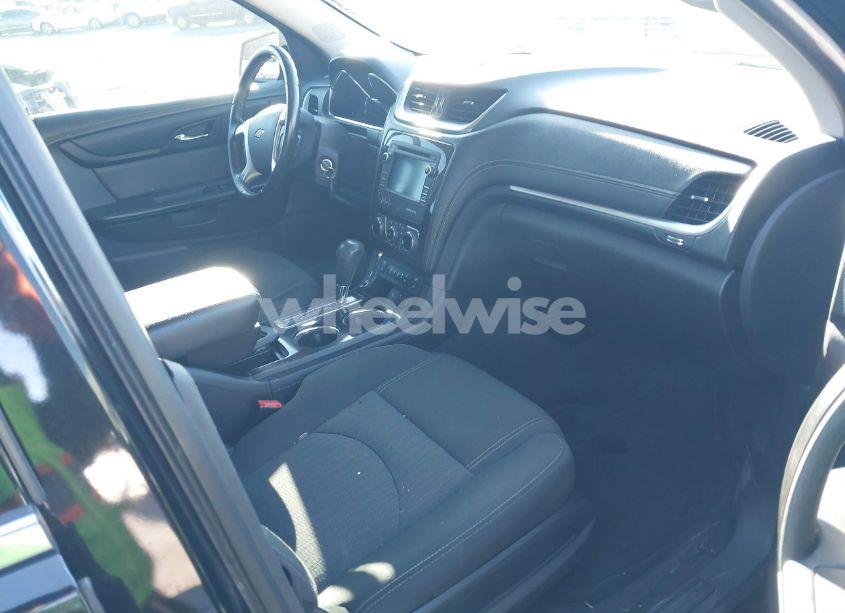 Photo 5 of 2016 Chevrolet Traverse 2LT (VIN 1GNKRHKD9GJ113700)