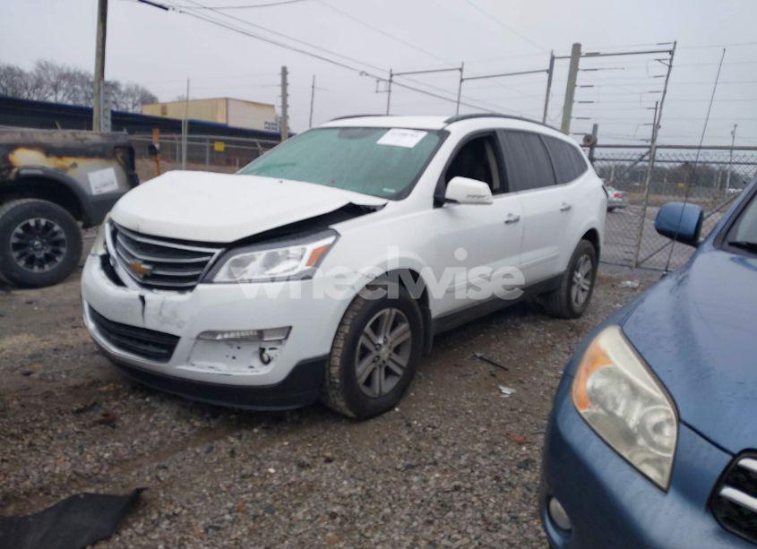 Photo 2 of 2016 Chevrolet Traverse 2LT (VIN 1GNKRHKD9GJ126026)