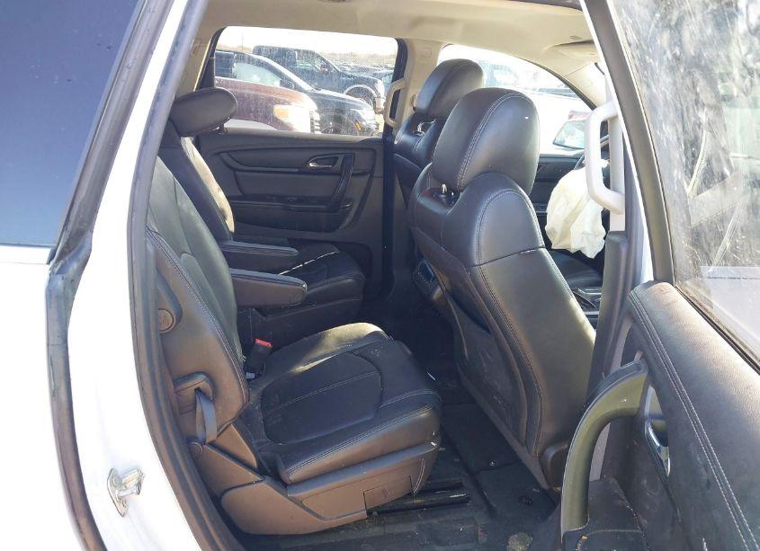 Photo 8 of 2017 Chevrolet Traverse 2LT (VIN 1GNKRHKD9HJ219985)