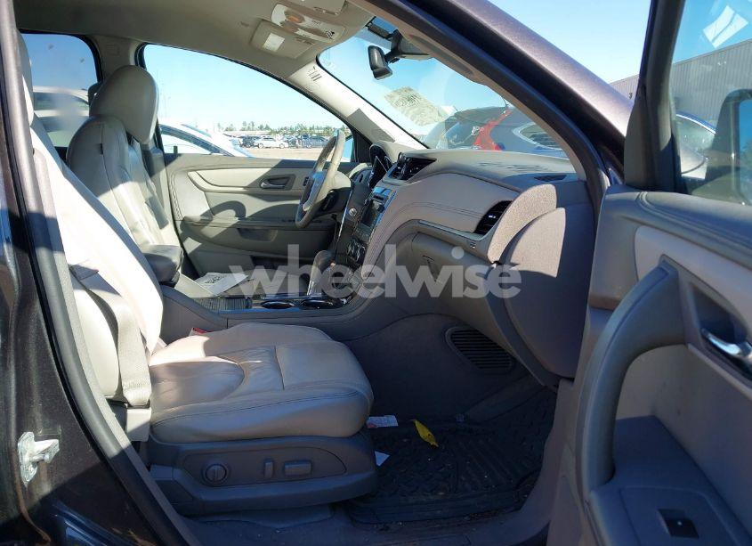 Photo 5 of 2014 Chevrolet Traverse 2LT (VIN 1GNKRHKDXEJ187964)