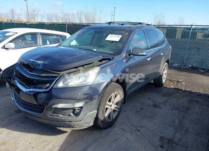 Photo 2 of 2015 Chevrolet Traverse 2LT (VIN 1GNKRHKDXFJ152326)