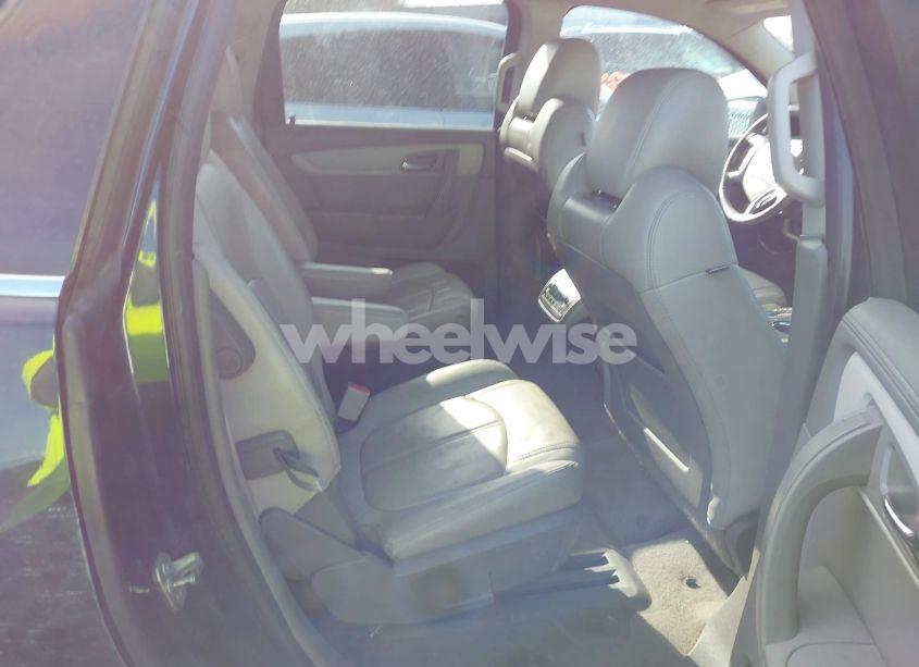 Photo 8 of 2015 Chevrolet Traverse 2LT (VIN 1GNKRHKDXFJ152326)