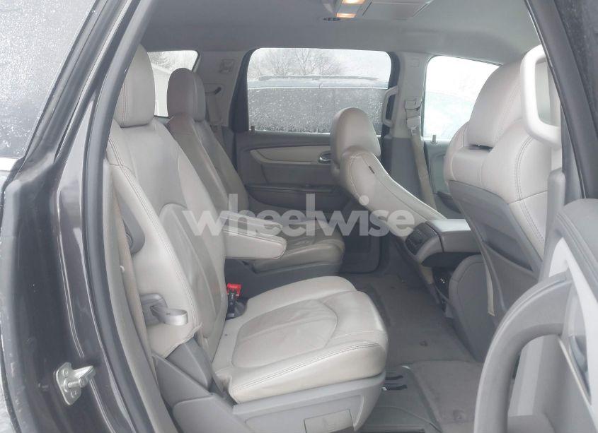 Photo 8 of 2015 Chevrolet Traverse 2LT (VIN 1GNKRHKDXFJ201816)