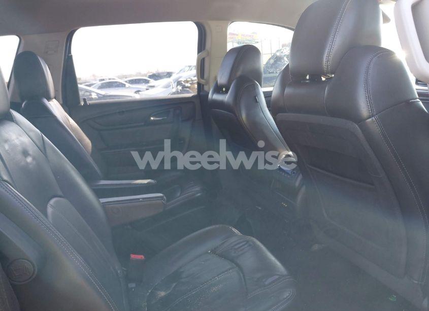 Photo 8 of 2015 Chevrolet Traverse 2LT (VIN 1GNKRHKDXFJ226537)