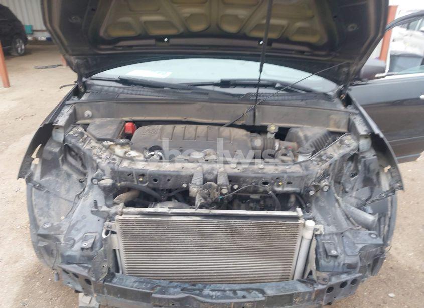 Photo 10 of 2017 Chevrolet Traverse 2LT (VIN 1GNKRHKDXHJ121225)