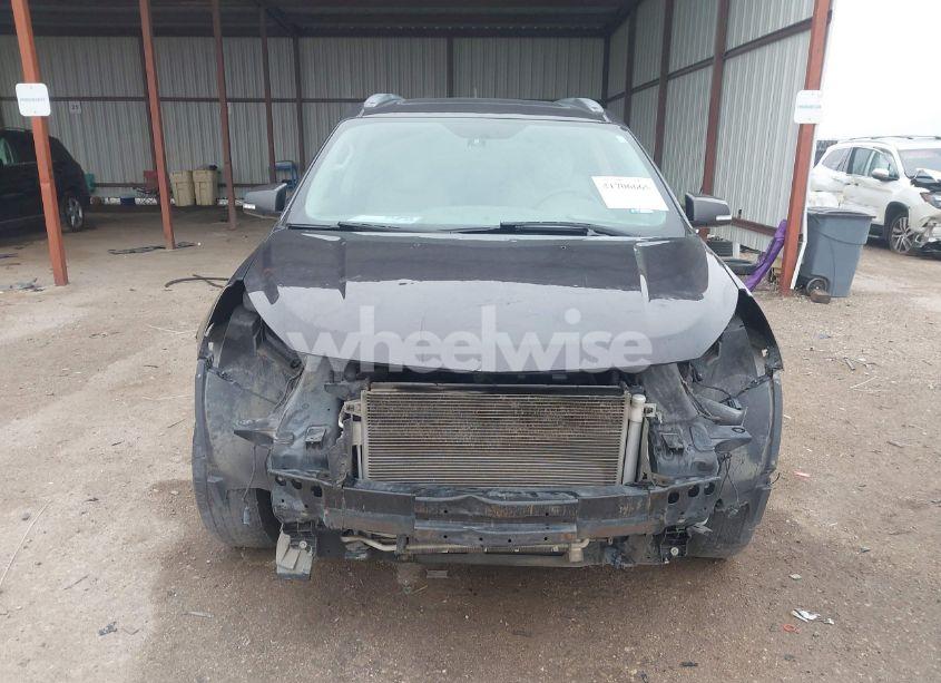 Photo 12 of 2017 Chevrolet Traverse 2LT (VIN 1GNKRHKDXHJ121225)