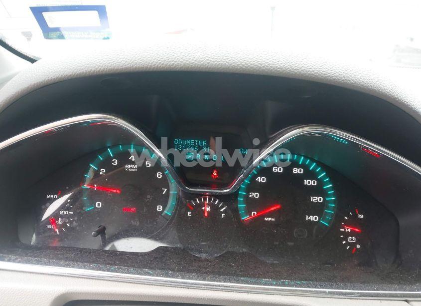 Photo 7 of 2017 Chevrolet Traverse 2LT (VIN 1GNKRHKDXHJ121225)