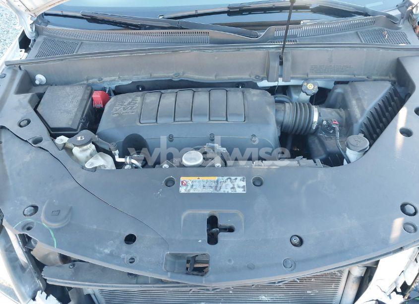 Photo 10 of 2017 Chevrolet Traverse 2LT (VIN 1GNKRHKDXHJ151244)