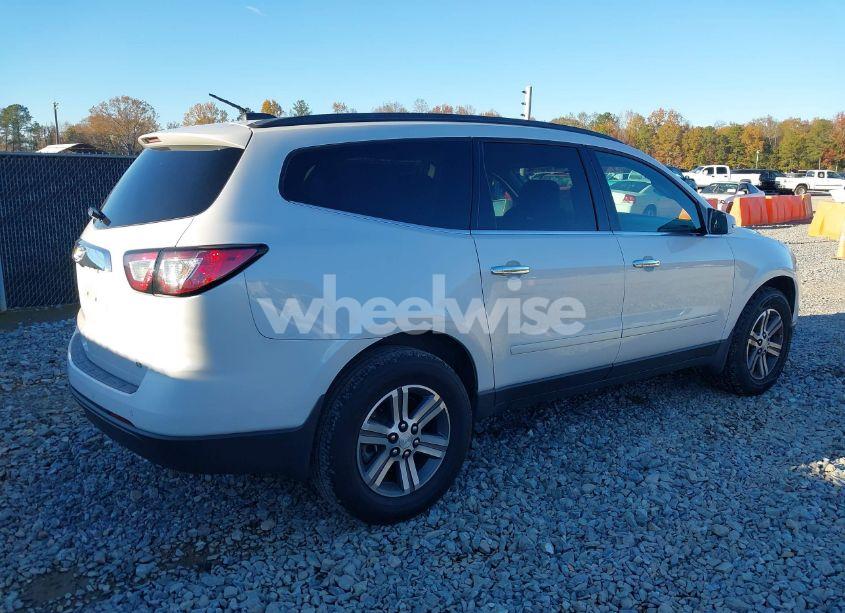 Photo 4 of 2017 Chevrolet Traverse 2LT (VIN 1GNKRHKDXHJ151244)